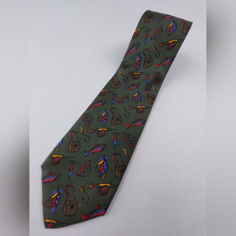 Lauren Ralph Lauren Repp Tie Mens Size 57"x3.5" Green Fishing Lures 100% Silk
